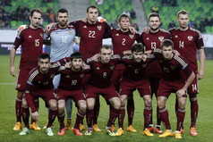 Запретили мат! Сборную России по футболу в Шереметьево встречала молчаливая толпа